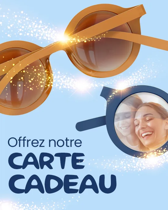 visuel de la carte cadeau Atol vendue à Magenta, Nouméa, avec des paires de lunettes oranges et bleues et le visage d'une mamie heureuse et de son enfant.